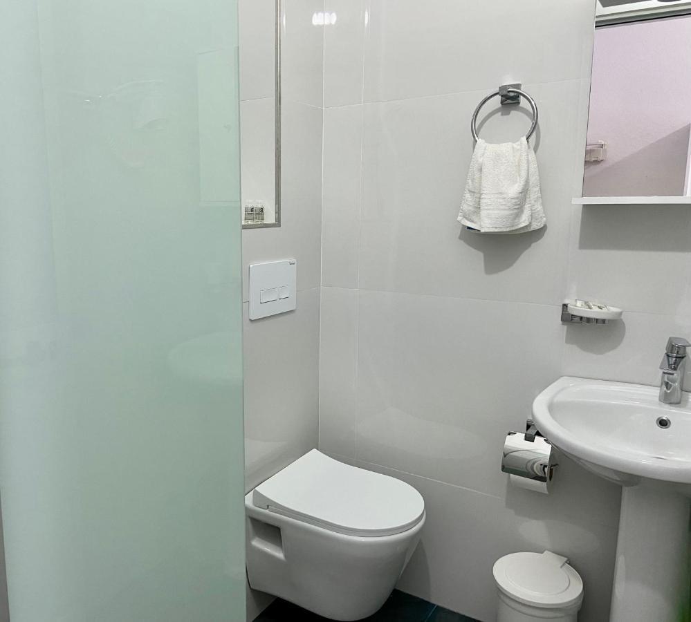 Qeparo Pano Rooms Habitación foto