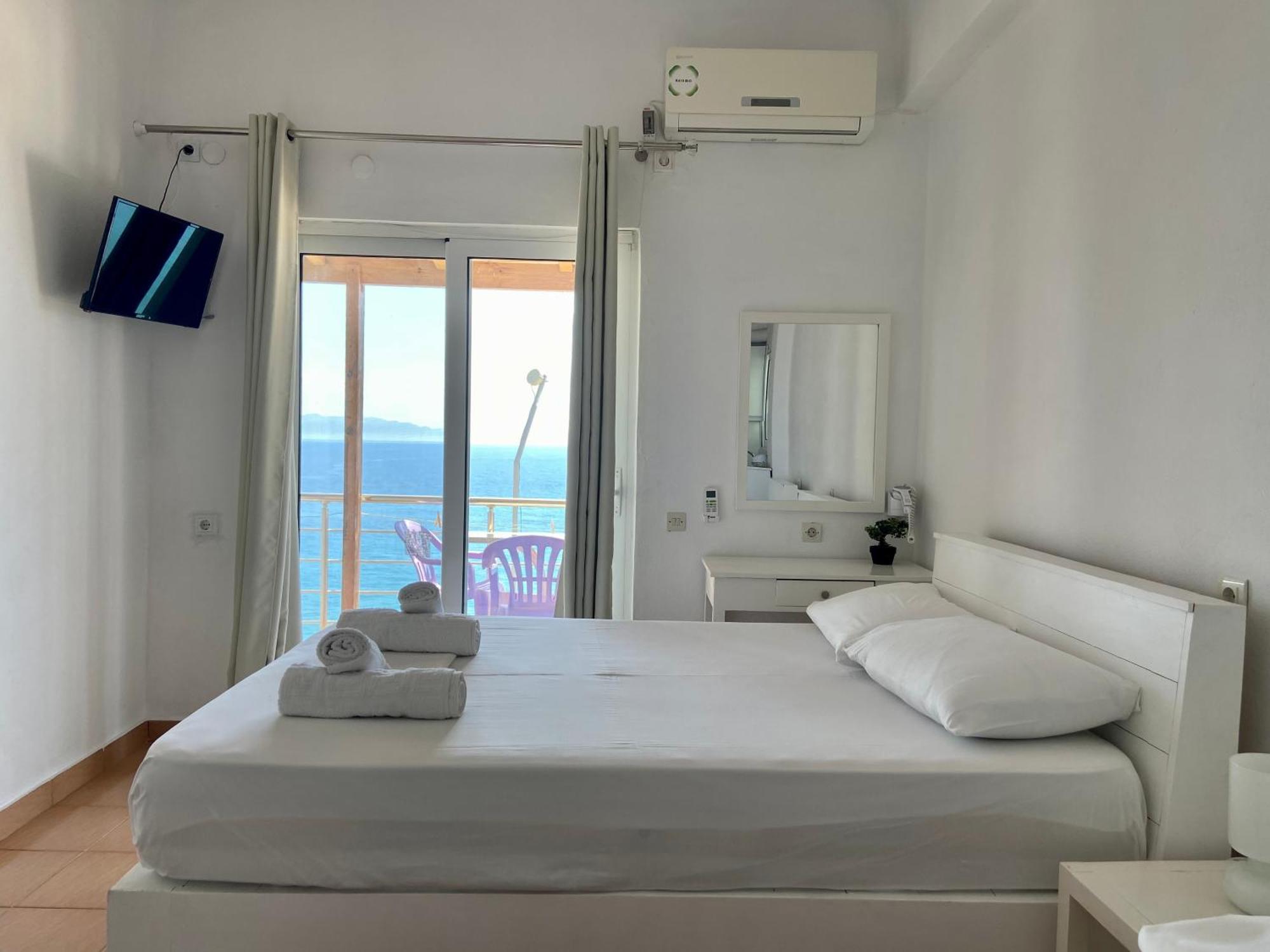 Qeparo Pano Rooms Habitación foto